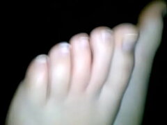 wifes toes un-painted