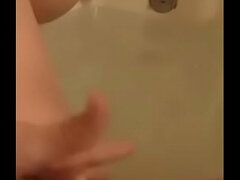 Masturbating in the bath - KiK - beckyd1993