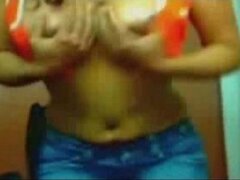 Brunette Puts on a Webcam Show
