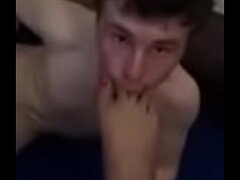 Amateur Young British Bloke Worships Mistress Sweaty Smelly Feet live TRANNYCAMS69.COM